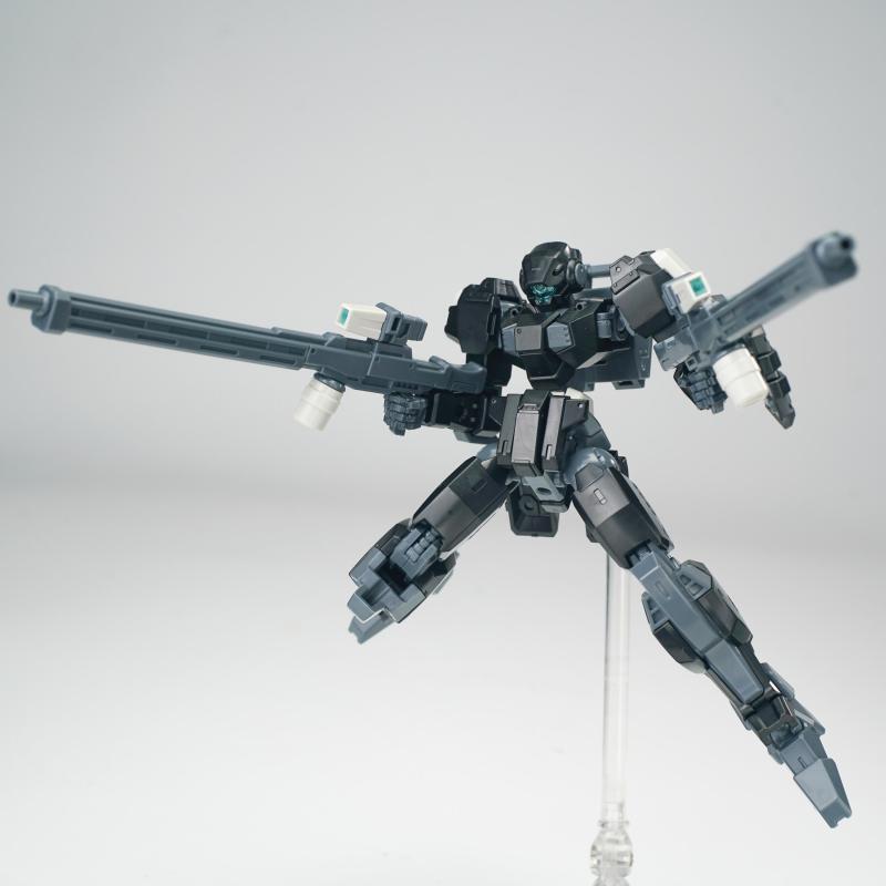 ULTRA ACTION TROOPER SERIES V-GILANTE 1/144 SCALE PLASTIC MODEL KIT (BLACK) | SHEIK MAINLAND
